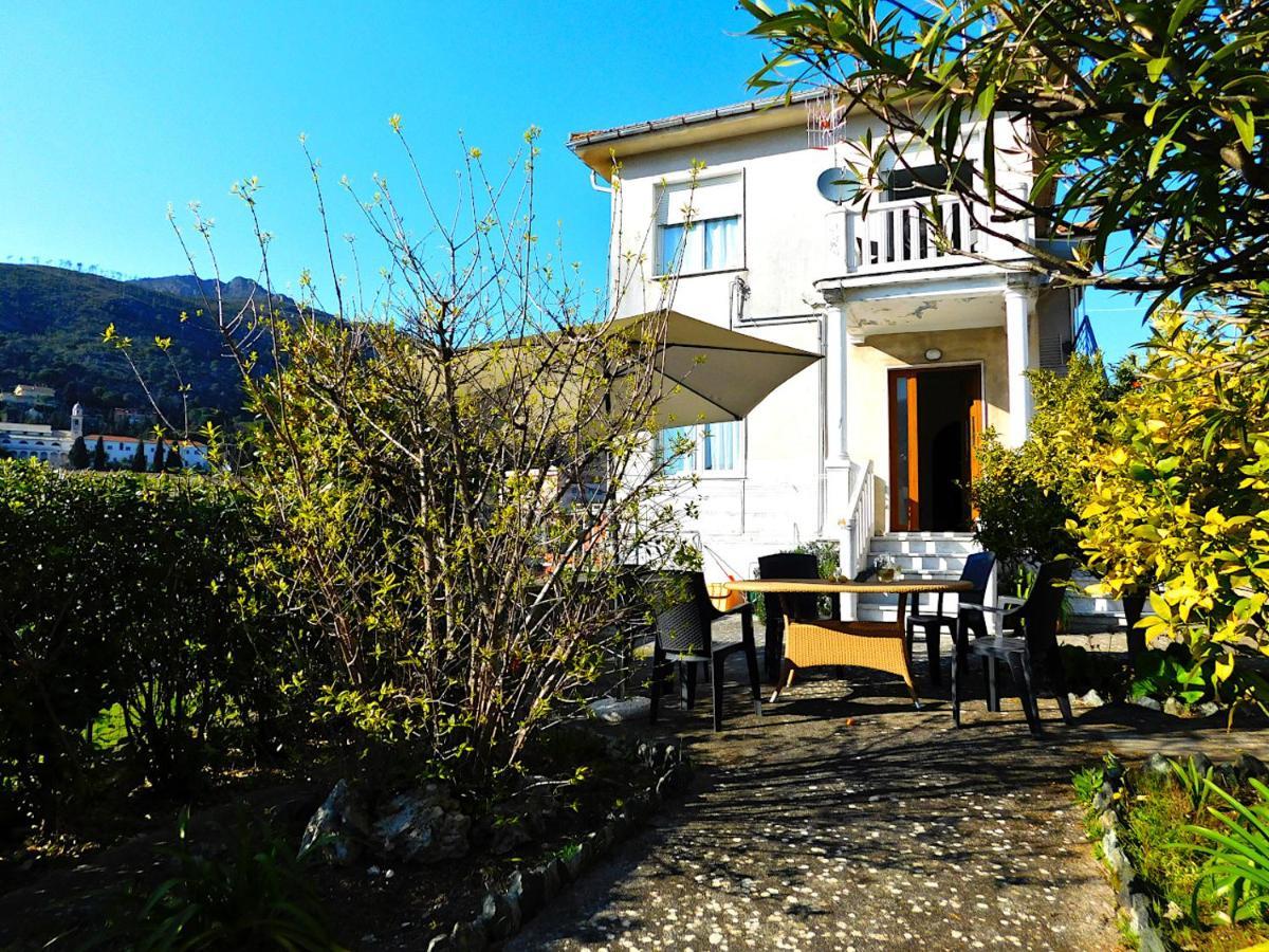 Villa Unifamiliare Con Posto Auto! Levanto Eksteriør billede
